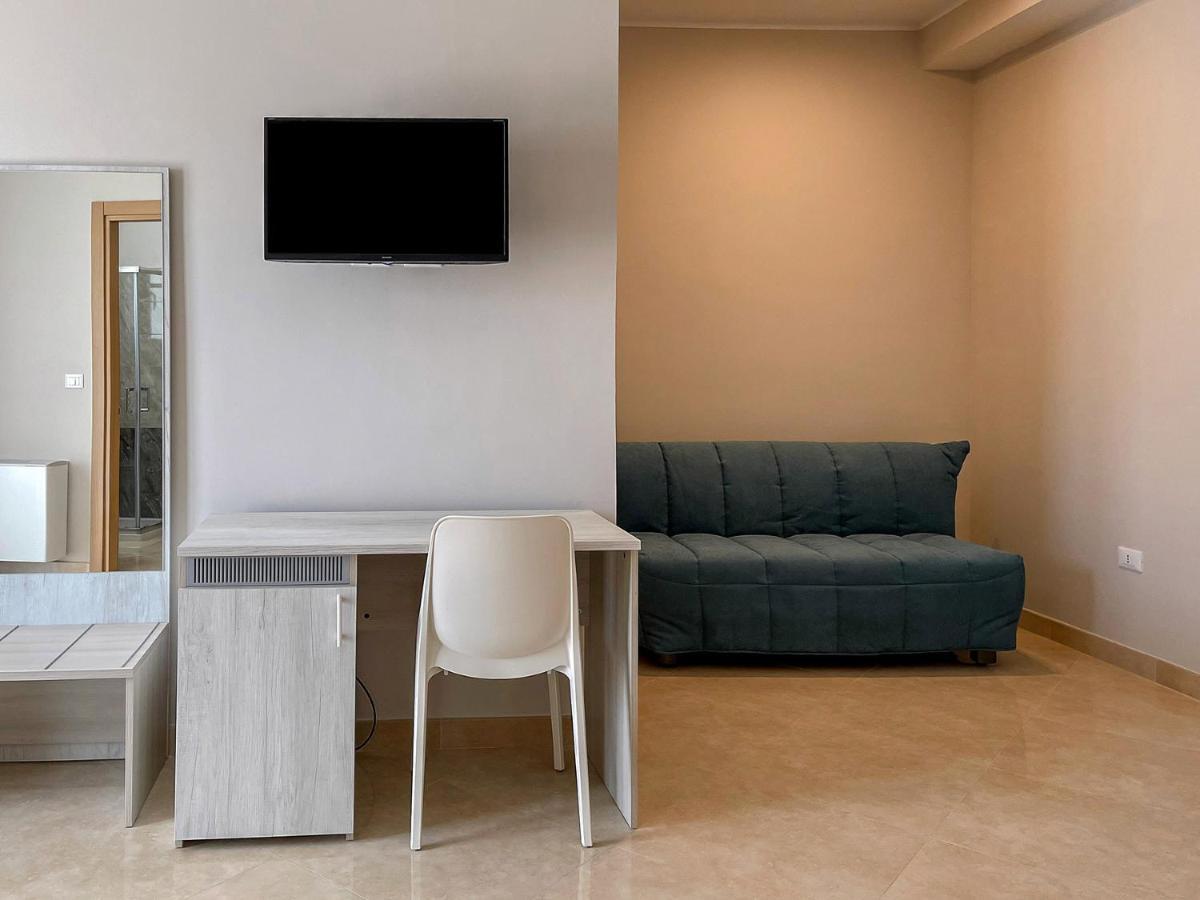 Karpignàna Hotel Carpignano Salentino Esterno foto
