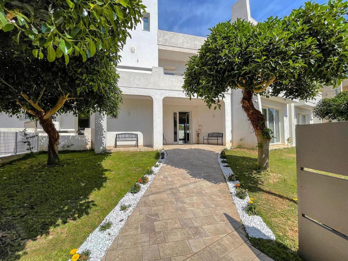 Karpignàna Hotel Carpignano Salentino Esterno foto